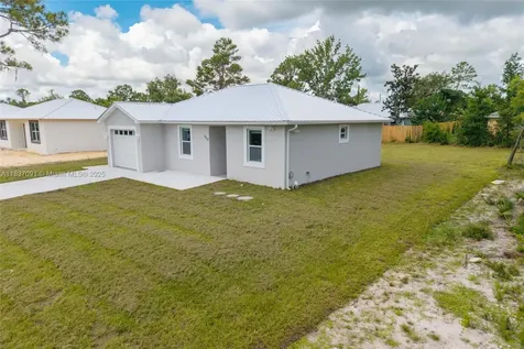323 Garfield Avenue NE Lake Placid FL 33852