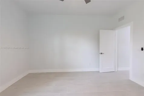323 Garfield Avenue NE Lake Placid FL 33852