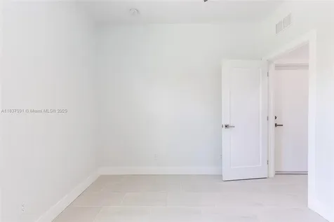 323 Garfield Avenue NE Lake Placid FL 33852