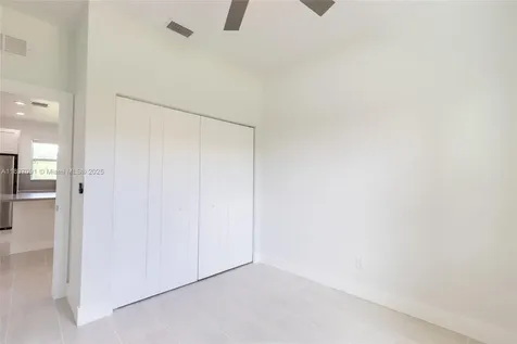323 Garfield Avenue NE Lake Placid FL 33852