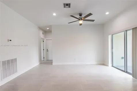 323 Garfield Avenue NE Lake Placid FL 33852