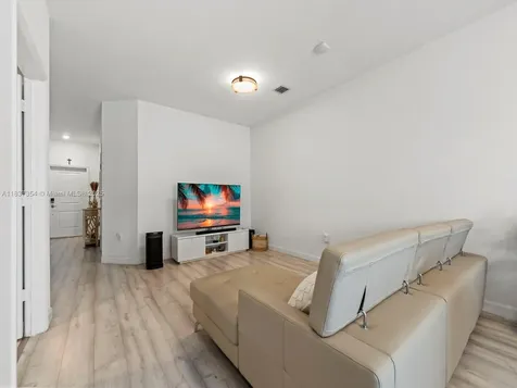 2675 SE 13th Street Homestead FL 33035