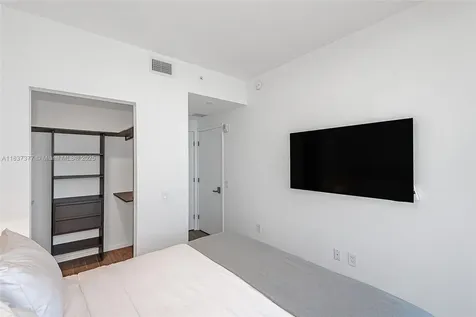 398 NE 5th Street Miami FL 33132
