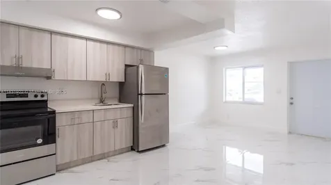 86 NE 36th Court Oakland Park FL 33334