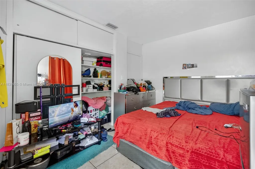 2779 NW 9th Place Fort Lauderdale FL 33311