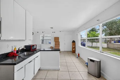 2779 NW 9th Place Fort Lauderdale FL 33311