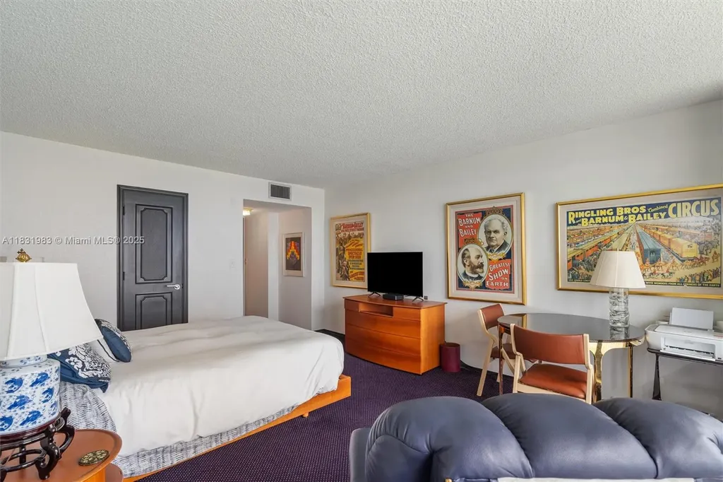 2200 S Ocean Lane Fort Lauderdale FL 33316