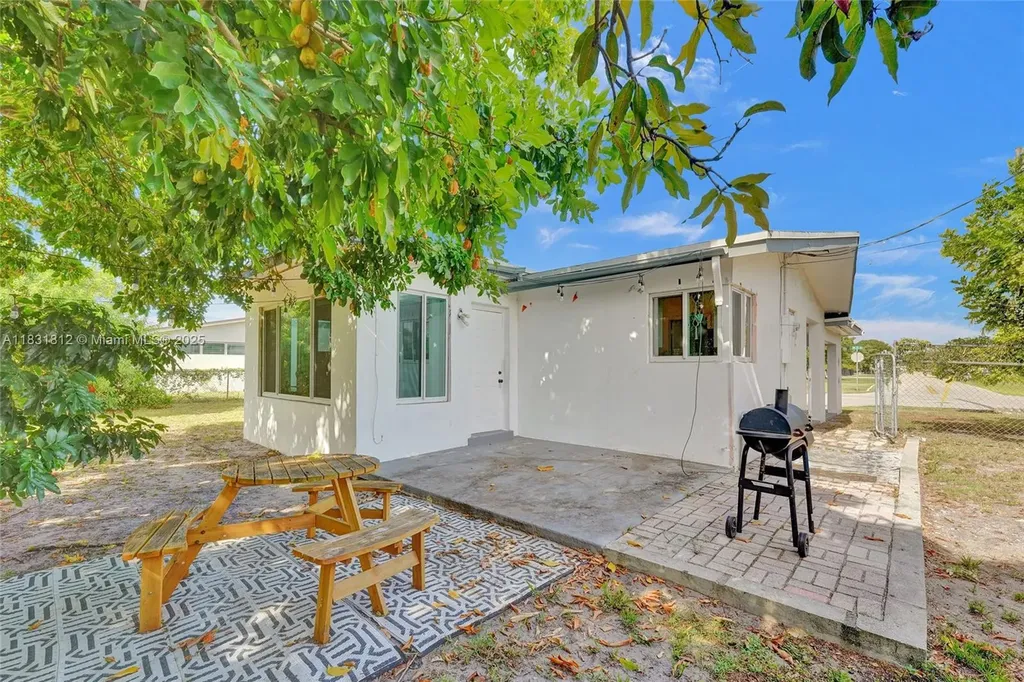 510 SW 29th Avenue Fort Lauderdale FL 33312