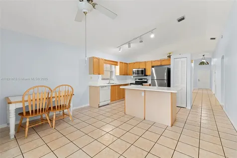 5618 Kingsmill Court Lake Worth FL 33463