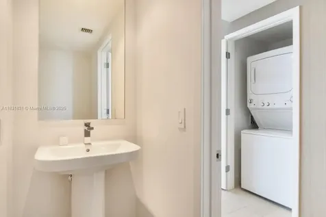 4010 S Ocean Drive Hollywood FL 33019