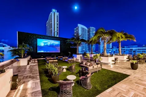 4010 S Ocean Drive Hollywood FL 33019
