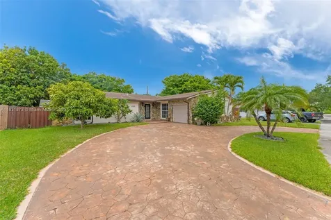 10600 SW 199th Street Cutler Bay FL 33157