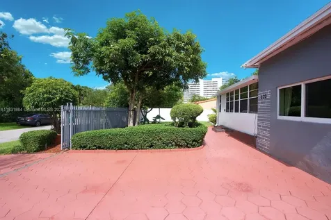 230 NE 48th Street Miami FL 33137