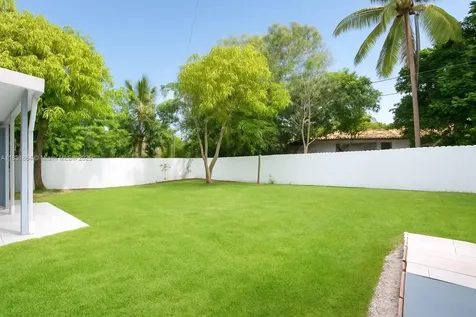 230 NE 48th Street Miami FL 33137