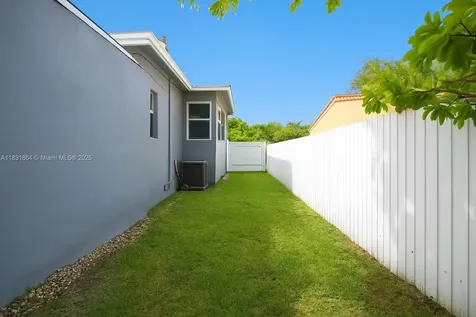 230 NE 48th Street Miami FL 33137