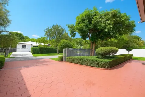230 NE 48th Street Miami FL 33137