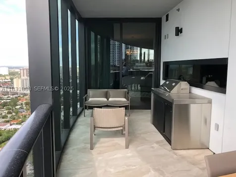 18555 Collins Avenue Sunny Isles Beach FL 33160