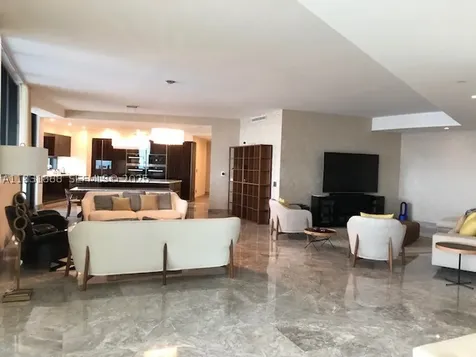 18555 Collins Avenue Sunny Isles Beach FL 33160