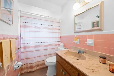 2015 N 37th Avenue Hollywood FL 33021