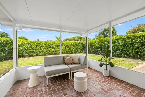 2015 N 37th Avenue Hollywood FL 33021
