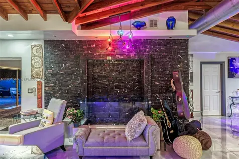 380 SE 1st Terrace Pompano Beach FL 33060