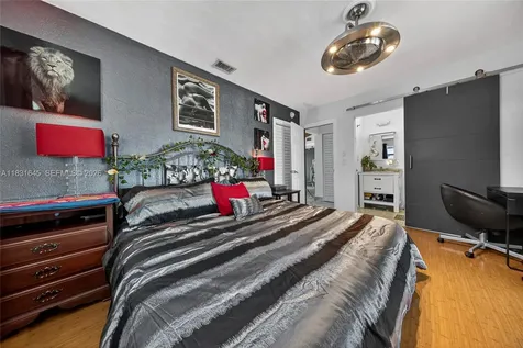 380 SE 1st Terrace Pompano Beach FL 33060