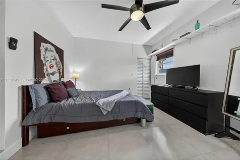 380 SE 1st Terrace Pompano Beach FL 33060