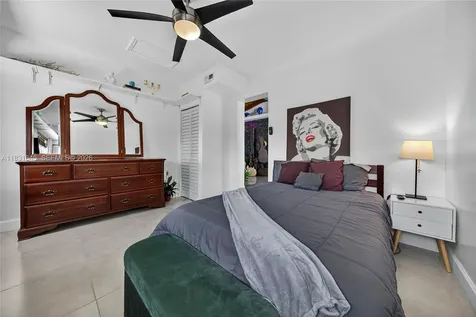 380 SE 1st Terrace Pompano Beach FL 33060