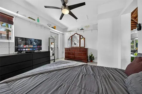 380 SE 1st Terrace Pompano Beach FL 33060