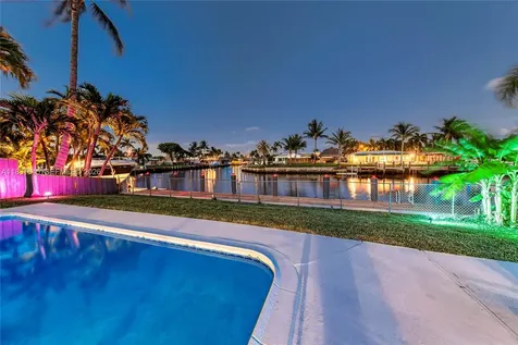 380 SE 1st Terrace Pompano Beach FL 33060