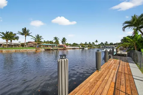 380 SE 1st Terrace Pompano Beach FL 33060