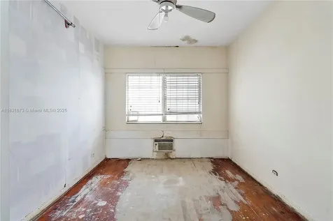 836 10th Street Miami Beach FL 33139