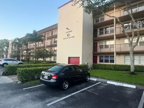 1551 SW 135th Terrace Pembroke Pines FL 33027