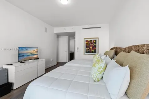 3250 NE 188th Street Aventura FL 33180