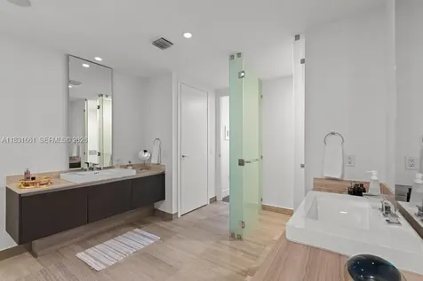 3250 NE 188th Street Aventura FL 33180