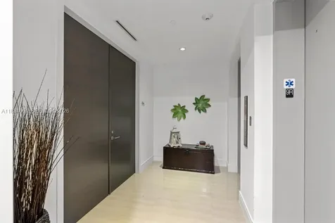 3250 NE 188th Street Aventura FL 33180