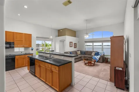 2373 NW 195th Avenue Pembroke Pines FL 33029