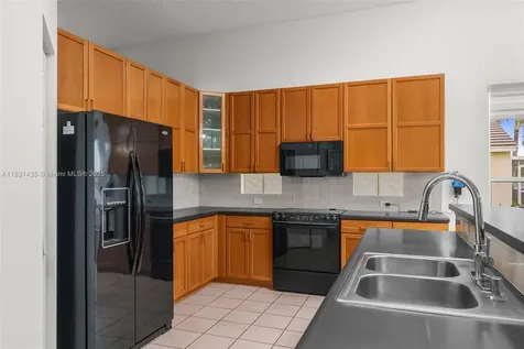 2373 NW 195th Avenue Pembroke Pines FL 33029