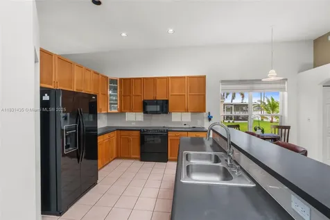 2373 NW 195th Avenue Pembroke Pines FL 33029