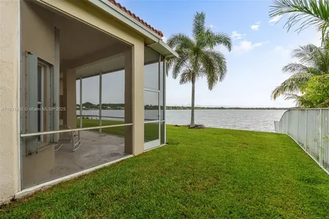 2373 NW 195th Avenue Pembroke Pines FL 33029