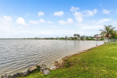 2373 NW 195th Avenue Pembroke Pines FL 33029
