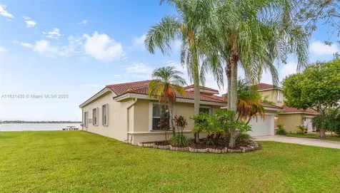 2373 NW 195th Avenue Pembroke Pines FL 33029
