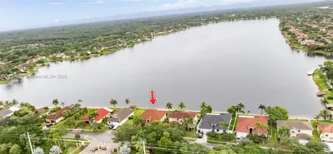 2373 NW 195th Avenue Pembroke Pines FL 33029