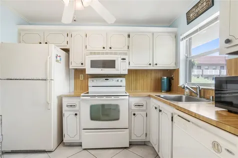 9261 Sunrise Lakes Boulevard Sunrise FL 33322