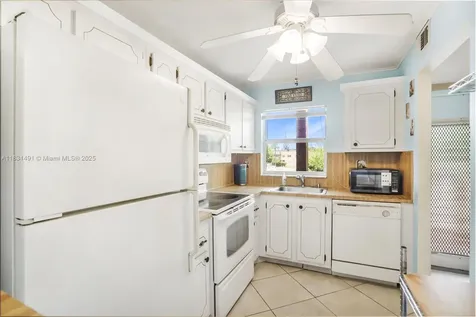 9261 Sunrise Lakes Boulevard Sunrise FL 33322
