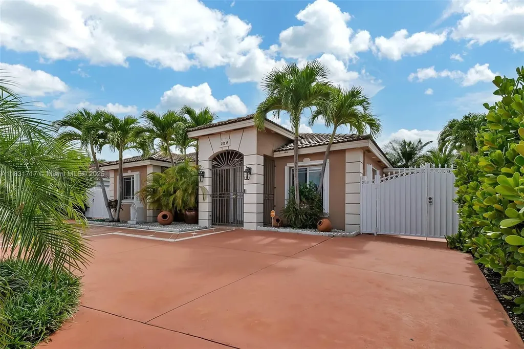 25235 SW 133rd Avenue Homestead FL 33032