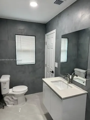 42 SE 10th Terrace Dania Beach FL 33004