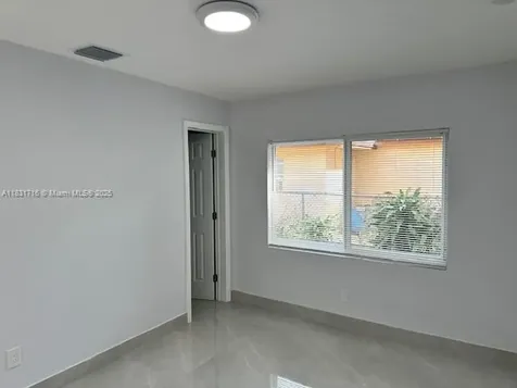 42 SE 10th Terrace Dania Beach FL 33004
