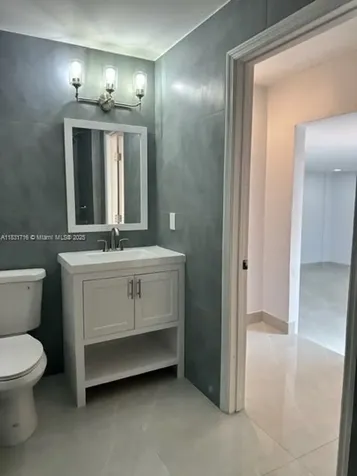 42 SE 10th Terrace Dania Beach FL 33004