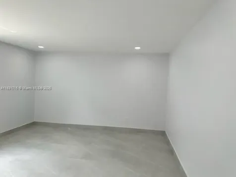 42 SE 10th Terrace Dania Beach FL 33004